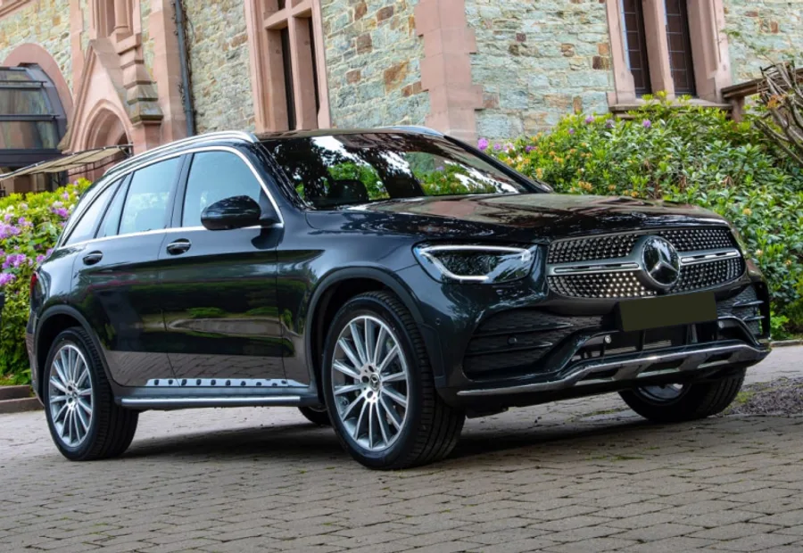 Noleggia Mercedes GLC a Punta Cana