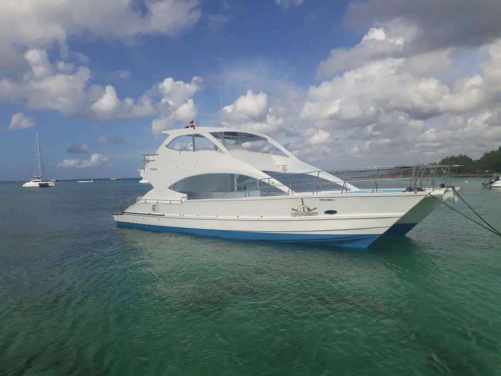 Catamarán Abierto — Czarter jachtów Punta Cana