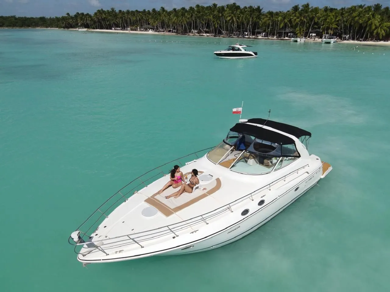 Champagne Girl — Czarter jachtów Punta Cana