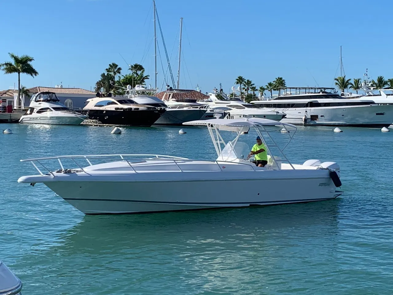 Intrepid 37 — Czarter jachtów Punta Cana
