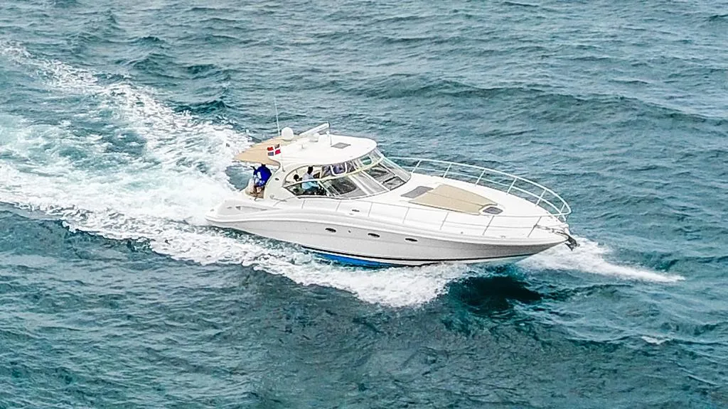 Sea Ray 42 — Czarter jachtów Punta Cana