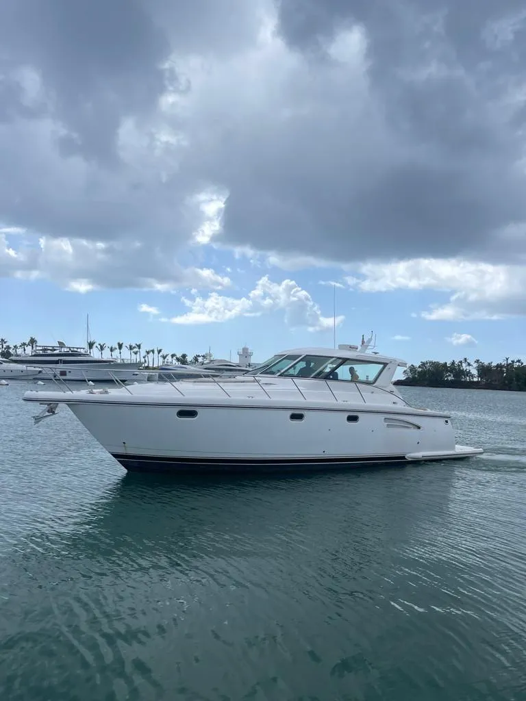 Tiara 48 — Czarter jachtów Punta Cana